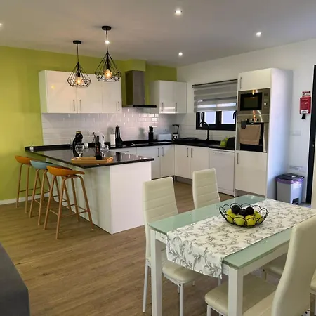 公寓 D - Delightful With Free Private Parking