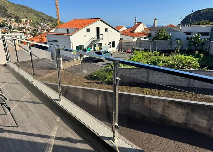 D - Delightful With Free Private Parking Apartamento