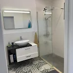 Apartmán D - Delightful With Free Private Parking *