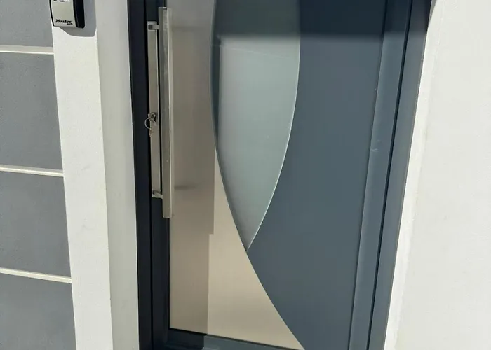 D - Delightful * Machico (Madeira)